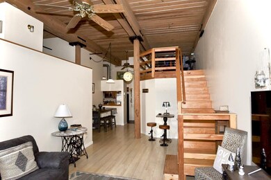 Rivermoor Landing unit 32, Newmarket, NH 03857 - photo 4