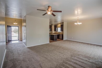 252 Burnage Ln, Alamogordo, NM 88310 - photo 4