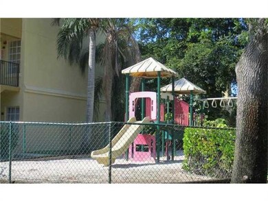 18326 NW 68th Ave unit J, Hialeah, FL 33015 - photo 5