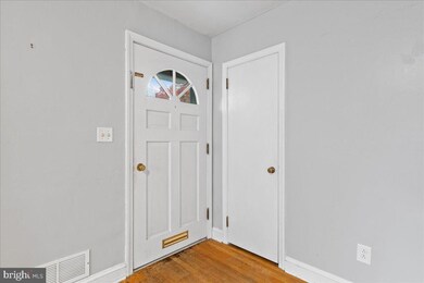 395 Franklin Ave, Princeton, NJ 08540 - photo 2