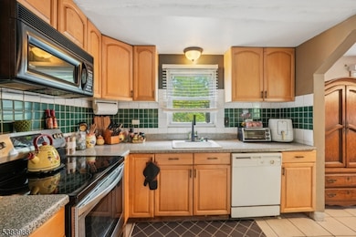 6 Mulberry St, Hamburg, NJ 07419 - photo 5