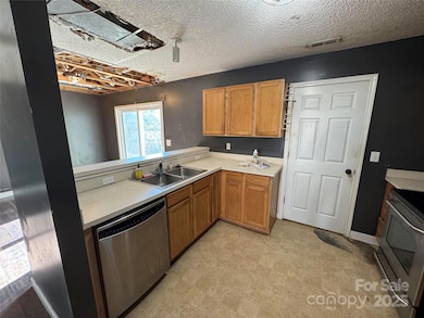 1484 E Maynard St, Pageland, SC 29728 - photo 7