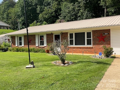 2534 Nix Creek Rd, Marion, NC 28752 - photo 3