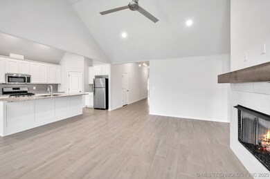 6608 S Hemlock Ave, Broken Arrow, OK 74011 - photo 7