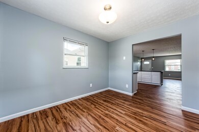 b 5717 Karl Rd0029