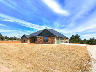 2470 Secretariat Pass, Guthrie, OK 73044 - photo 3