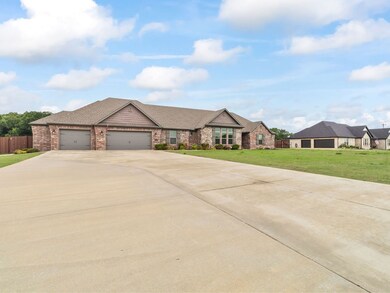 14825 Tikaani Dr, Siloam Springs, AR 72761 - photo 3