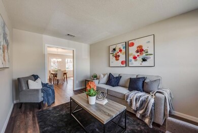 124 Donald Dr, Hurst, TX 76053 - photo 3