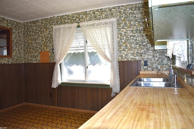 2735 Ohio St, Saginaw, MI 48601 - photo 7