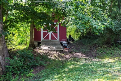 688 Saunders Hollow Rd, Barboursville, WV 25504 - photo 4