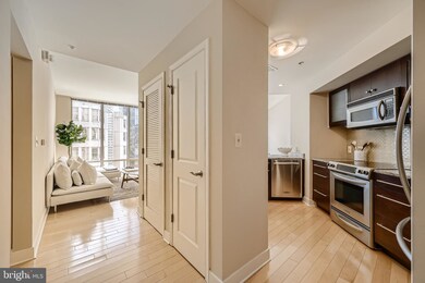 The Vue, Baltimore, MD 21202 - photo 2