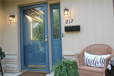 217 E Vinyard St, Anderson, IN 46012 - photo 3