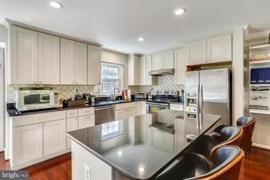 1321 Templeton Place, Rockville, MD 20852 - photo 4