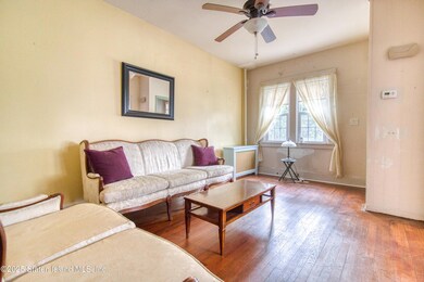 150 Acacia Ave, Staten Island, NY 10308 - photo 2