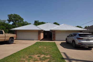 1122 W Spring St, Weatherford, TX 76086 - photo 2