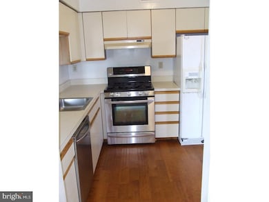 3908B Fenwick Ln unit 3908, Mount Laurel, NJ 08054 - photo 2