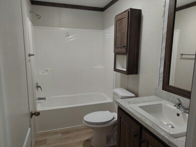 304 Butternut Ct unit 304, Belleville, MI 48111 - photo 6