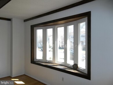 987 Stormont Cir, Halethorpe, MD 21227 - photo 3