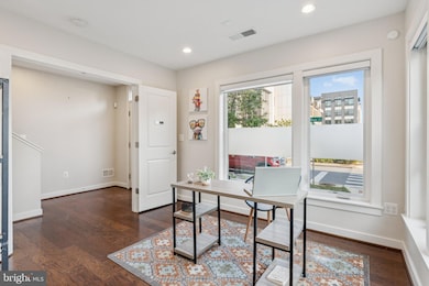 8091 Red Hook St, Rockville, MD 20855 - photo 5