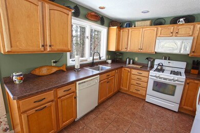 33 Summit Meadows Cir, Dover, VT 05356 - photo 7