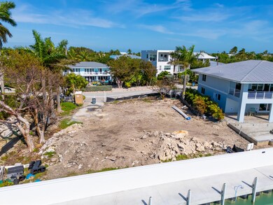256-W-Seaview-Circle-lot-view-north