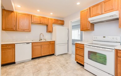 9 Fairview Ave unit 1, Nashua, NH 03060 - photo 2