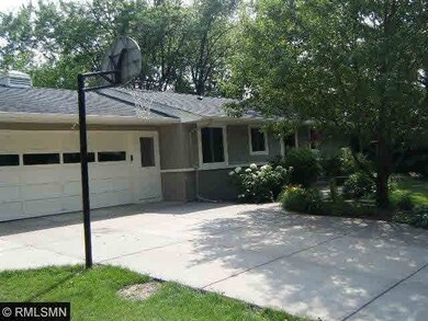 5149 Abercrombie Dr, Edina, MN 55439 - photo 2