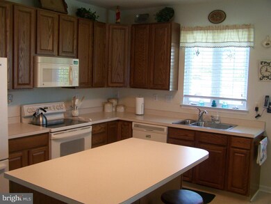 525 Gilmer Rd, Coatesville, PA 19320 - photo 6