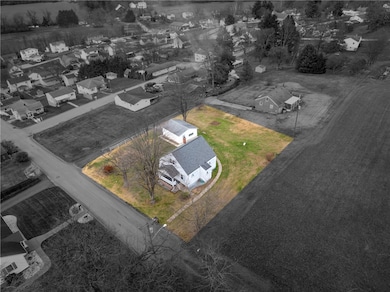 2211 Newton St, Claridge, PA 15623 - photo 4