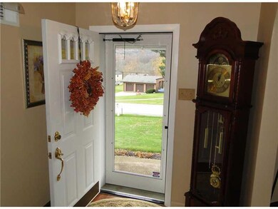 Entry/Foyer.