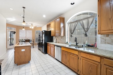 8343 High Brush Dr, Dallas, TX 75249 - photo 4