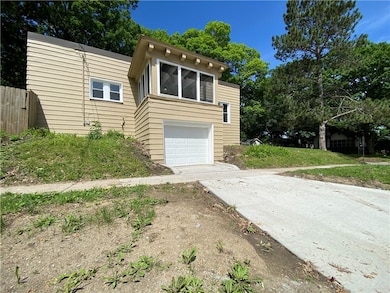 Side/Garage
