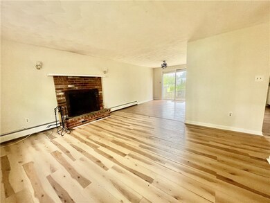 1069 Green End Ave, Middletown, RI 02842 - photo 5