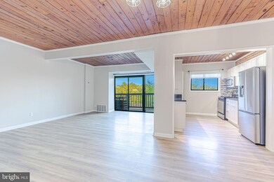 53 Skyhill Rd unit 303, Alexandria, VA 22314 - photo 2