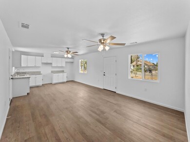 122 S Elm St. Pixley-01