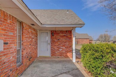 2606 NE 12th St, Moore, OK 73160 - photo 3