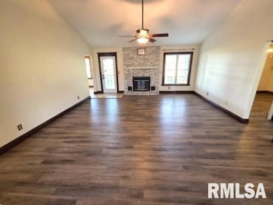 3405 Piccadilly Ave, Mount Vernon, IL 62864 - photo 2