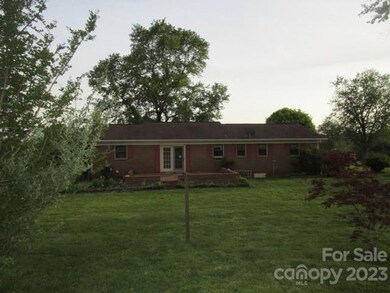 143 Jenkins Rd, Statesville, NC 28625 - photo 5