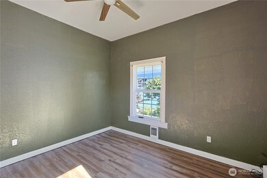 277 SW Lewis St, Chehalis, WA 98532 - photo 7