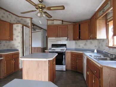 3743 Pennsylvania 982, Latrobe, PA 15650 - photo 5