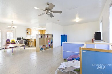 613 W Iowa Ave, Nampa, ID 83686 - photo 3