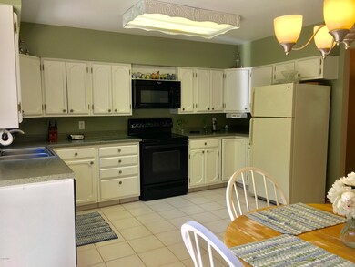 42 Bentrup Ct, Lenox, MA 01240 - photo 3