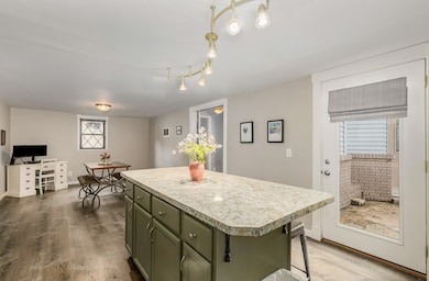 015_8471_village_dr_26-edit