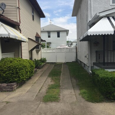 1144 Sloan St, Scranton, PA 18504 - photo 2