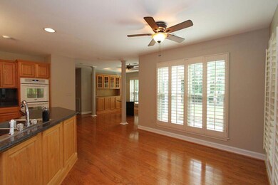 Eat-in kitchen