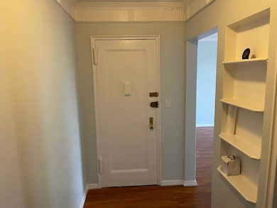 78-05 Park Dr E unit 4B, Kew Gardens Hills, NY 11367 - photo 2