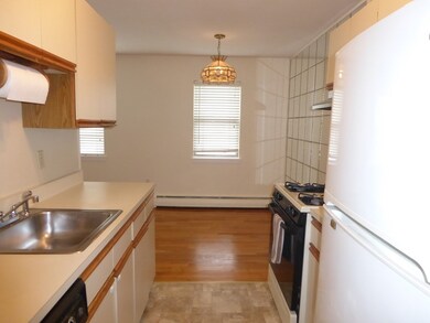 20 Regency Park Dr, Agawam, MA 01001 - photo 4