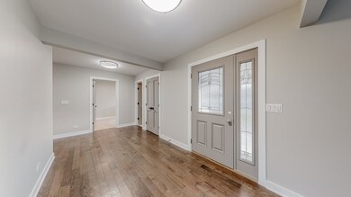 213 E Farnham Ln, Wheaton, IL 60189 - photo 3