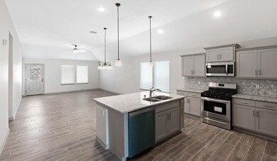 13573 Hazlewood St, Horizon City, TX 79928 - photo 2