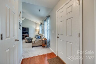 547 Pennyfields Ln, Clover, SC 29710 - photo 4